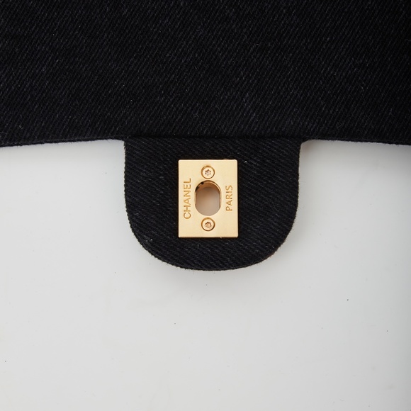 CHANEL PRINTED LOGO BLACK DENIM SMALL GRAFFITI FLAP BAG (2021) - Picture 6 of 8